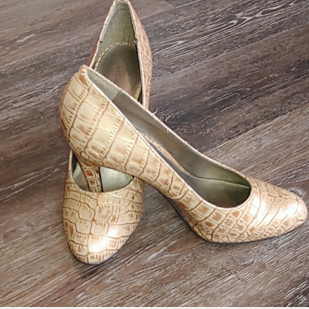 Liz Claiborne Alligator Print Pump Heels 8M